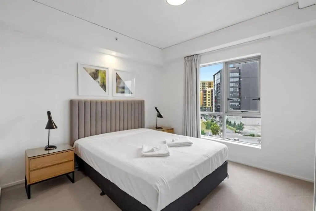 Lovely 2- Bedroom Rental Unit With Free Parking Brisbane Appartement